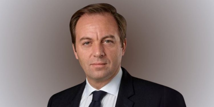 Enguerrand Rochefort, banquier français, acquiert les actifs de TotalEnergies en RCA