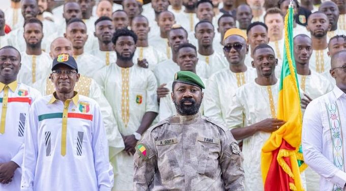 Côte d’Ivoire-2023 : Assimi Goïta encourage les joueurs à adopter un esprit de guerrier