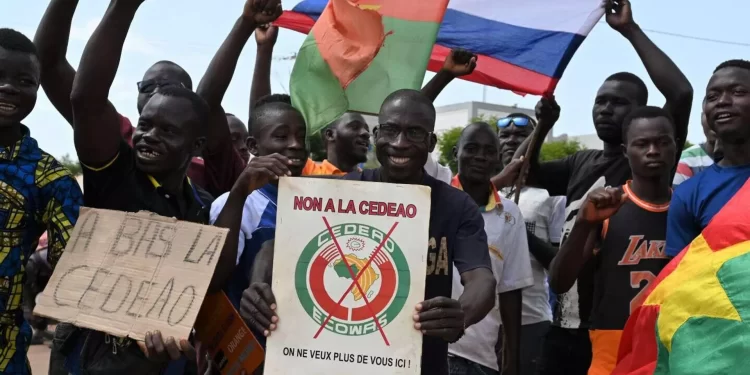 Retrait du Mali, du Niger et du Burkina de la CEDEAO : une monnaie commune pourrait émerger grâce à leurs richesses | Sputnik Afrique