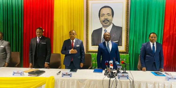 Cameroun : Projet de revalorisation de 5% des salaires des fonctionnaires suite à la hausse des prix à la pompe.