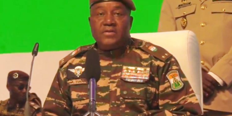 Niger: Le général Tiani dissout les Conseils régionaux et municipaux sans explication